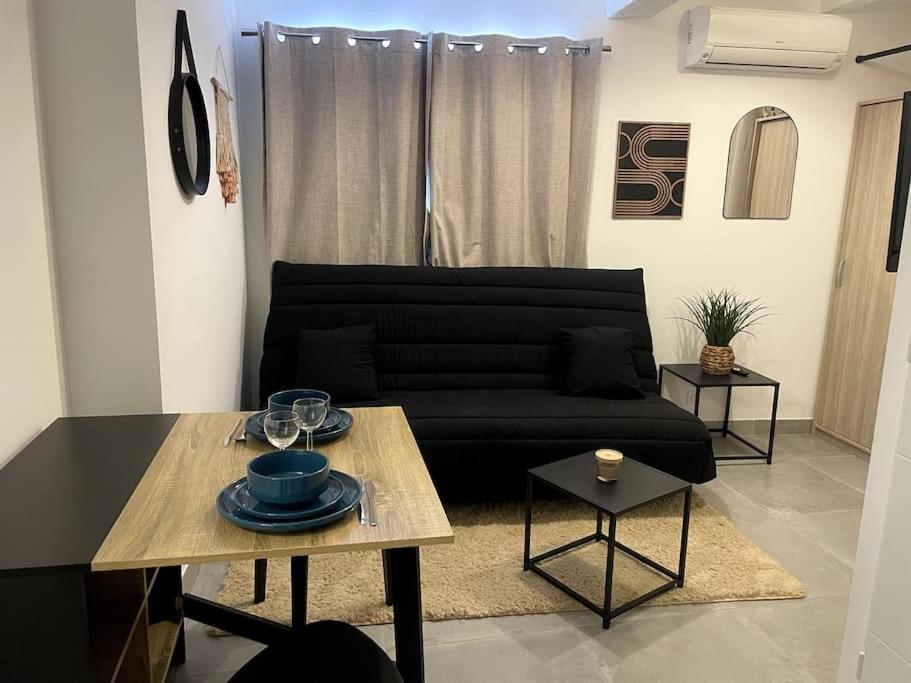 Apartamento Petit Cocon Douillet Climatise Pour 2 Pers La Crau Exterior foto