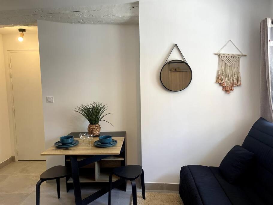 Apartamento Petit Cocon Douillet Climatise Pour 2 Pers La Crau Exterior foto